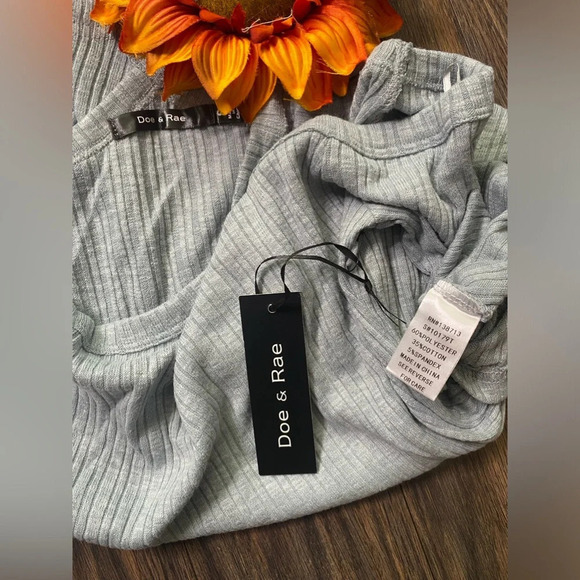 🌴3/$30🌴DOE & RAE Blue Cross Neck Cold Shoulder Top NWT - Picture 6 of 8